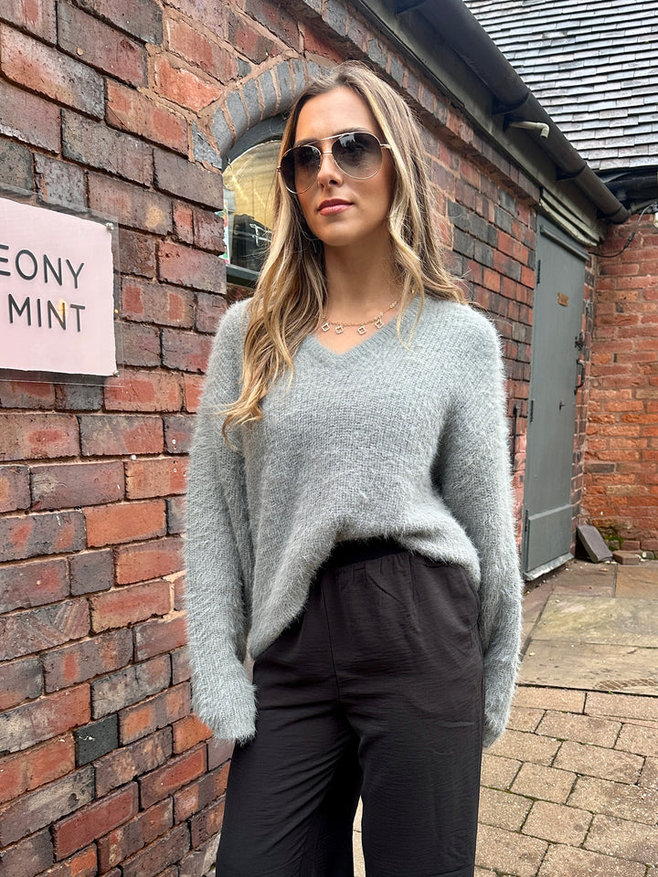 Byoung Byokkie Grey V-Neck Fluffy Jumper