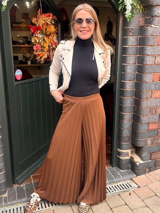 Brown Pleated Trousers